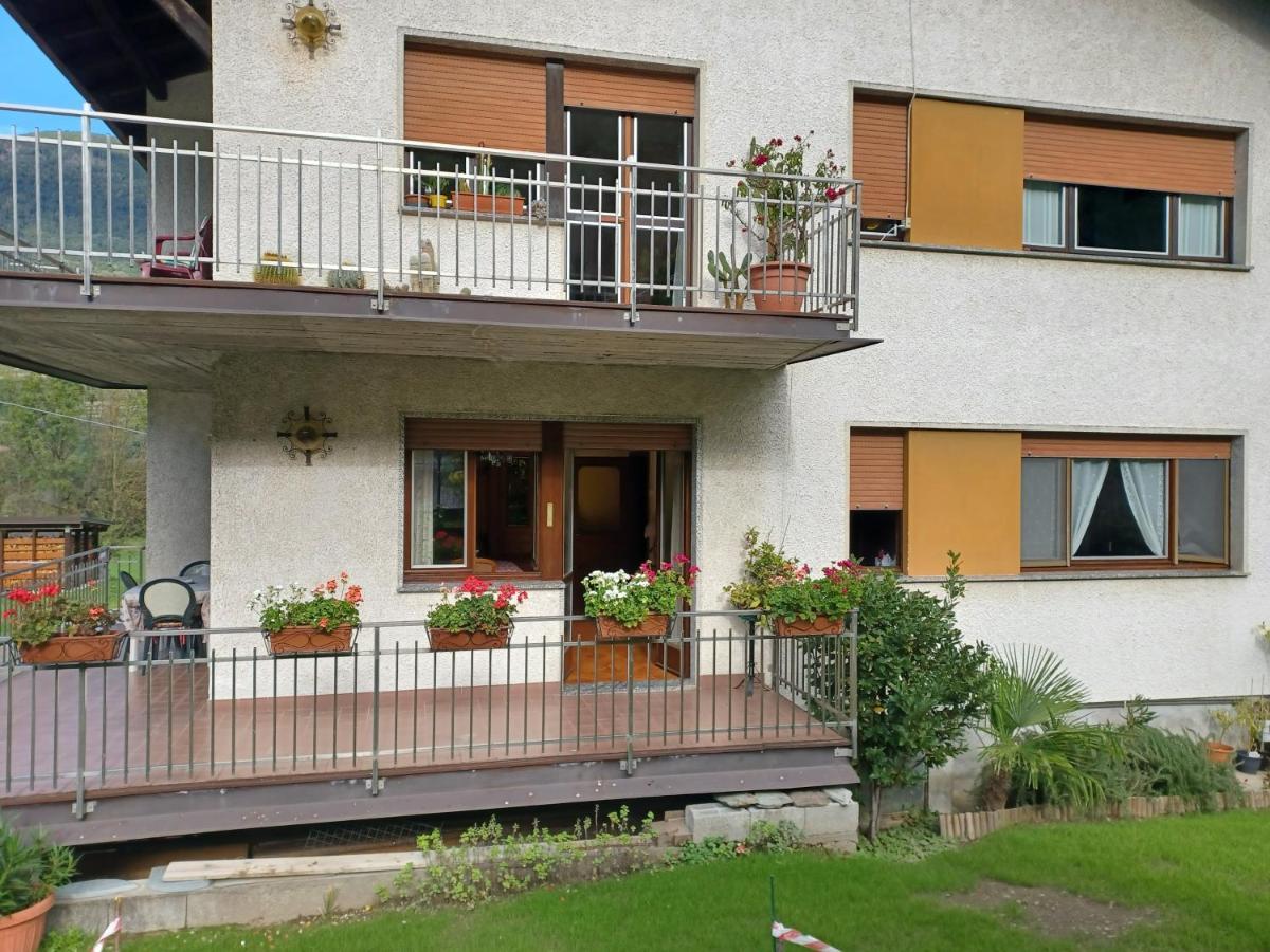 B & B Sentiero Valtellina Castello dell'Acqua ภายนอก รูปภาพ